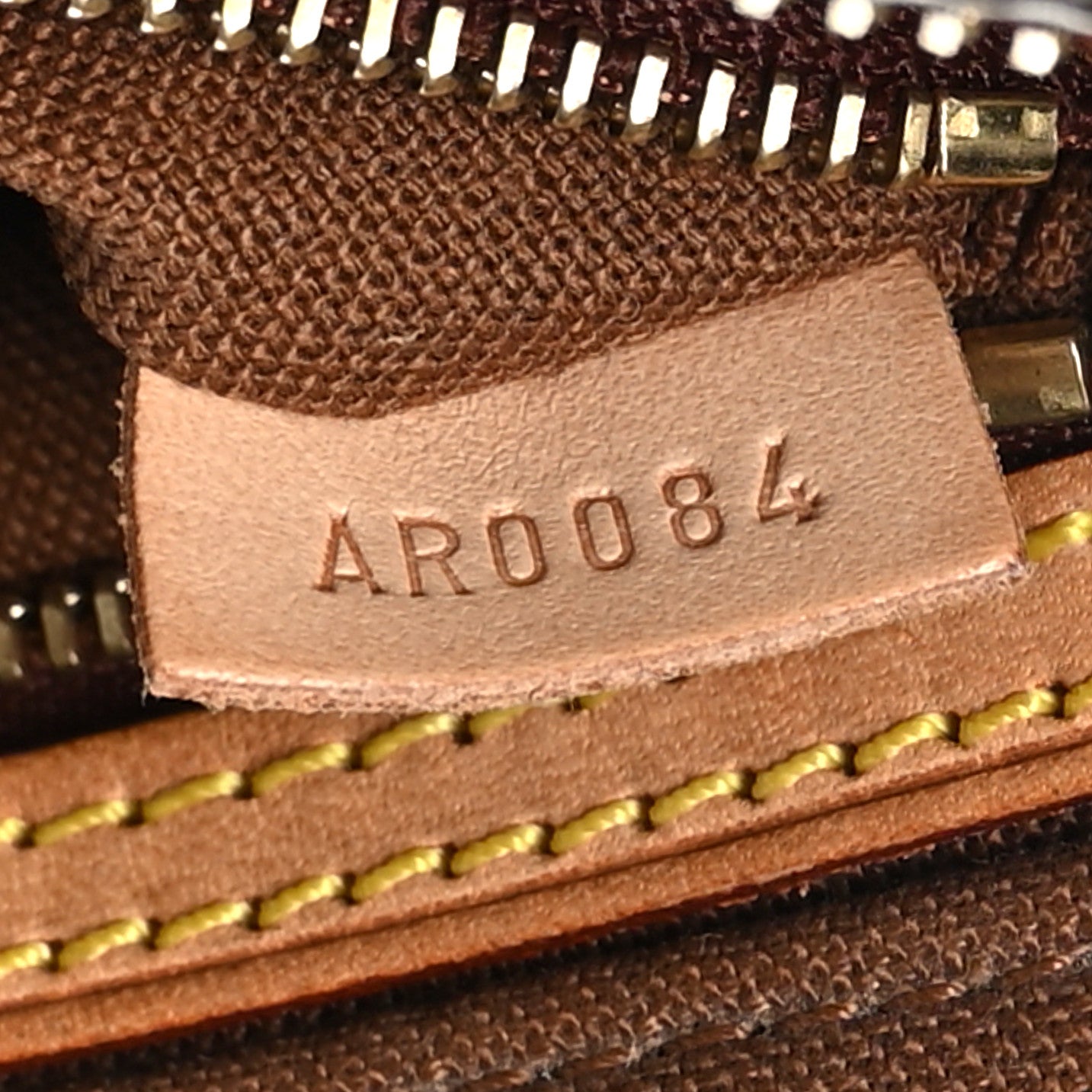 Monogram Trotteur