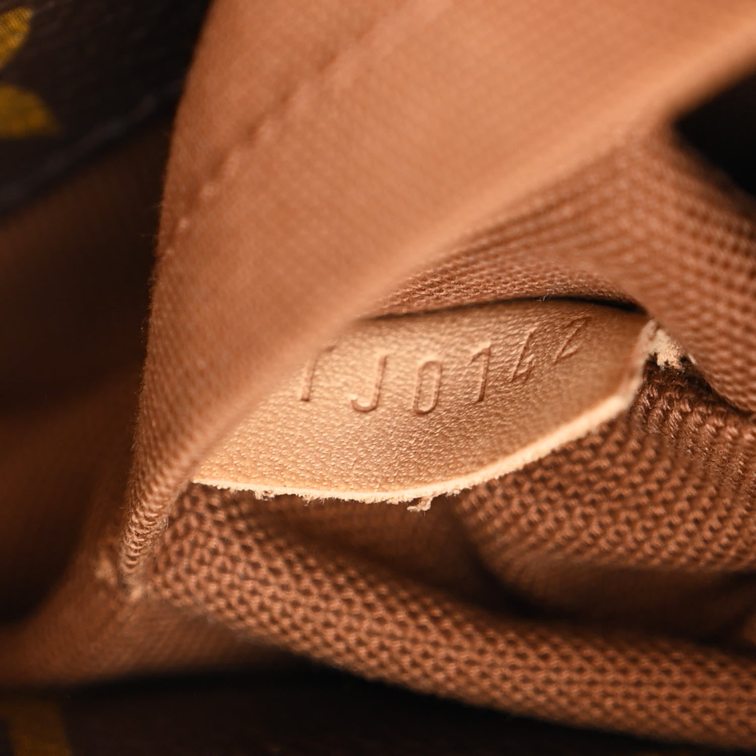 Louis Vuitton Monogram Sully MM 7 of 10