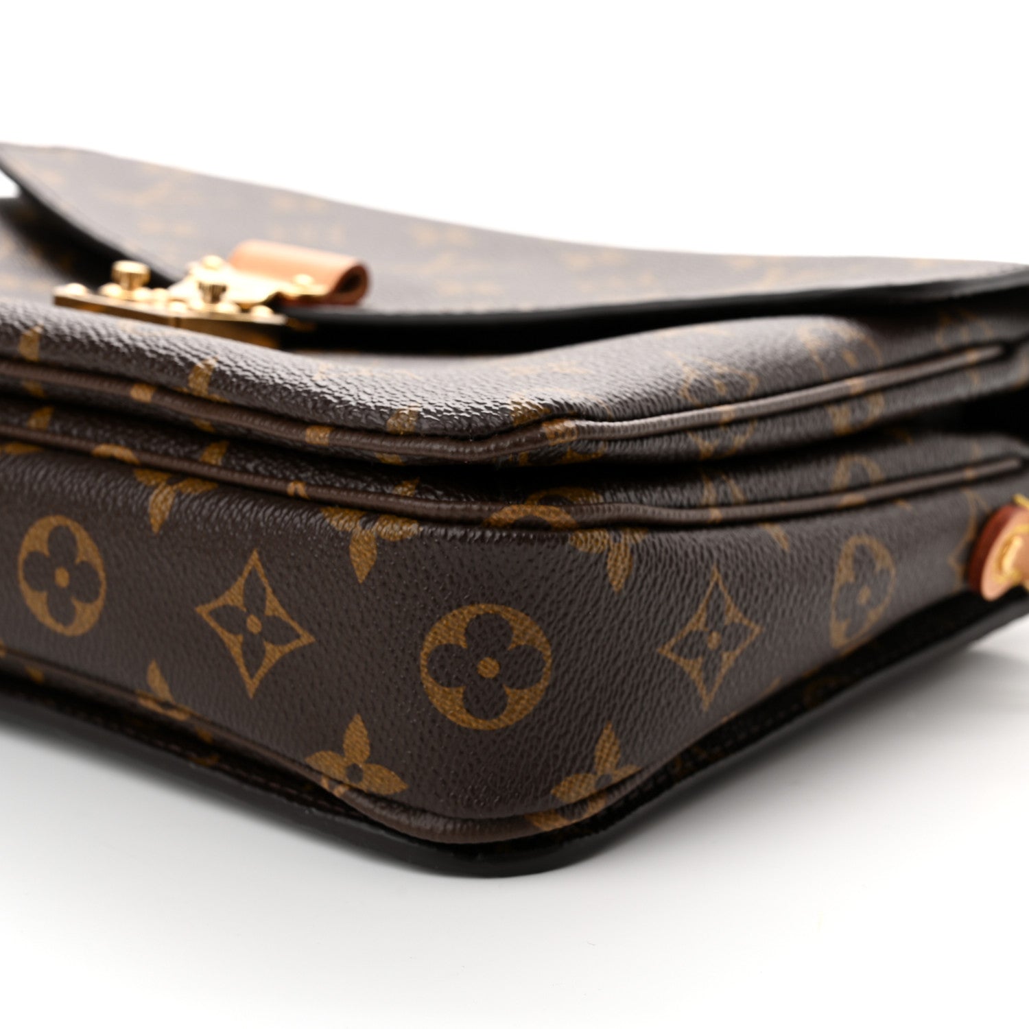 Louis Vuitton Monogram Pochette Metis 9 of 9
