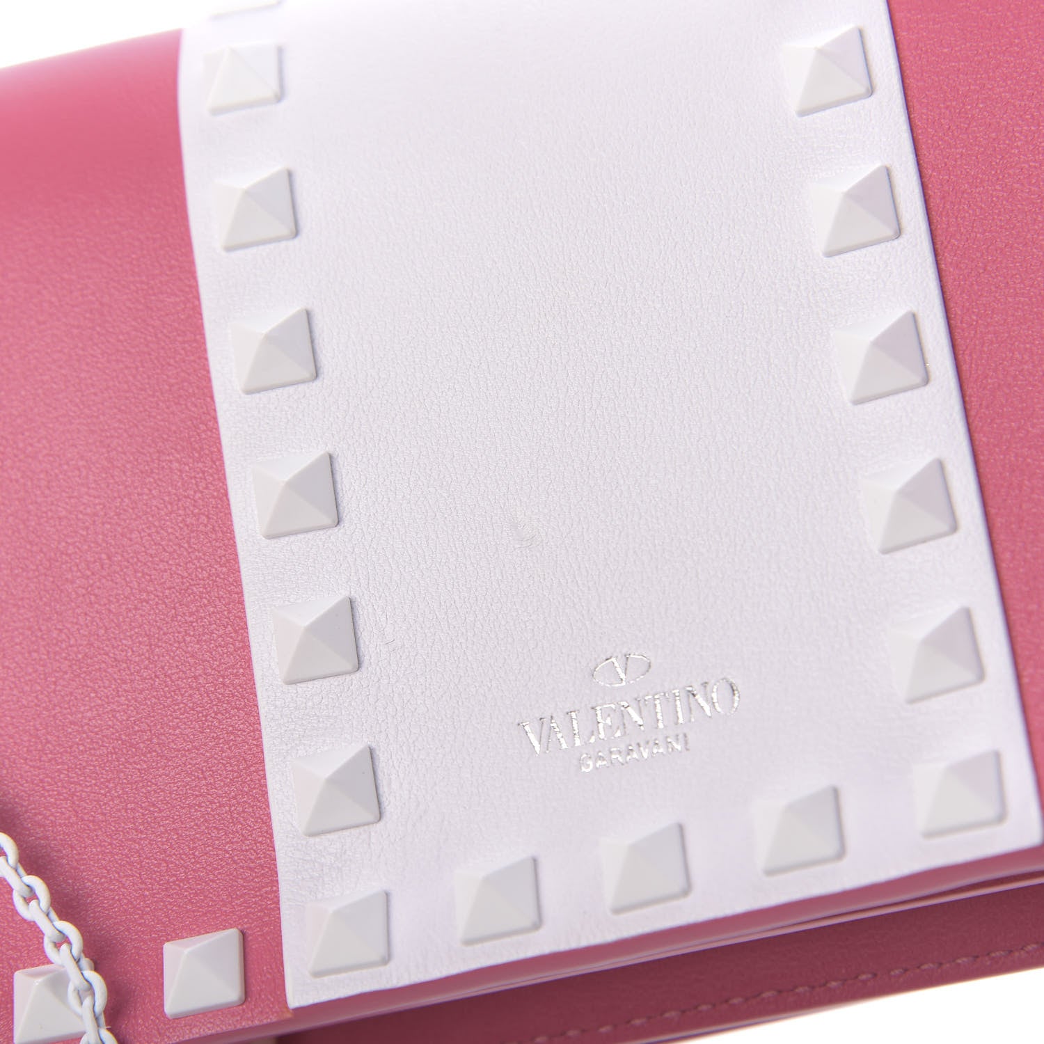 Valentino Garavani Vitello Colorblock Free Rockstud Wallet on Chain Shadow Pink Optic White 9 of 11