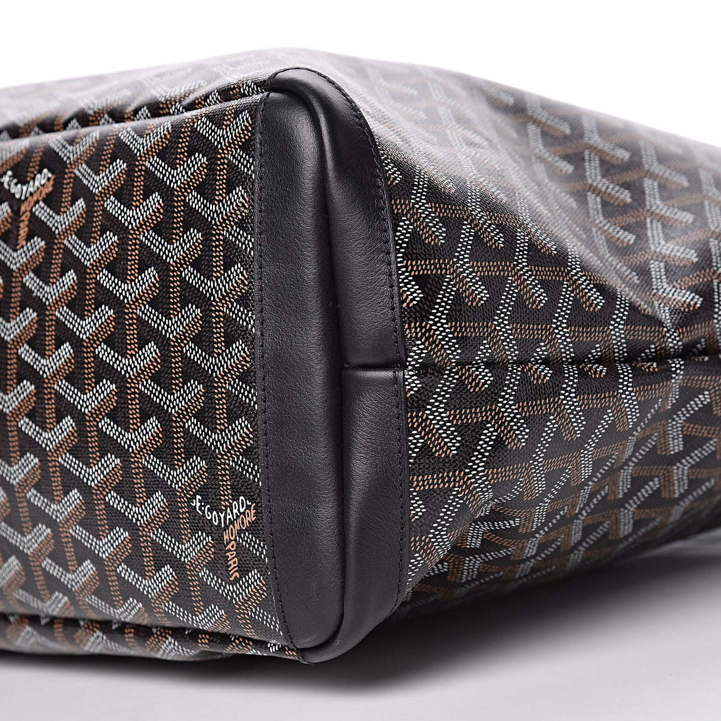 Goyardine Artois MM Black