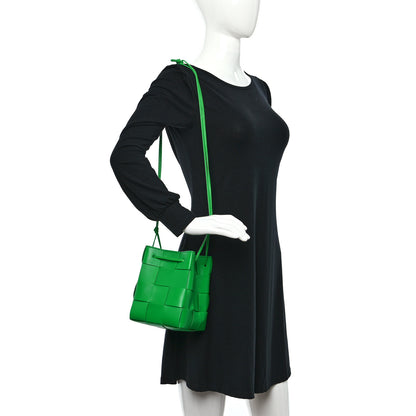 Bottega Veneta Nappa Maxi Intrecciato Small Cassette Bucket Bag Parakeet 2 of 10