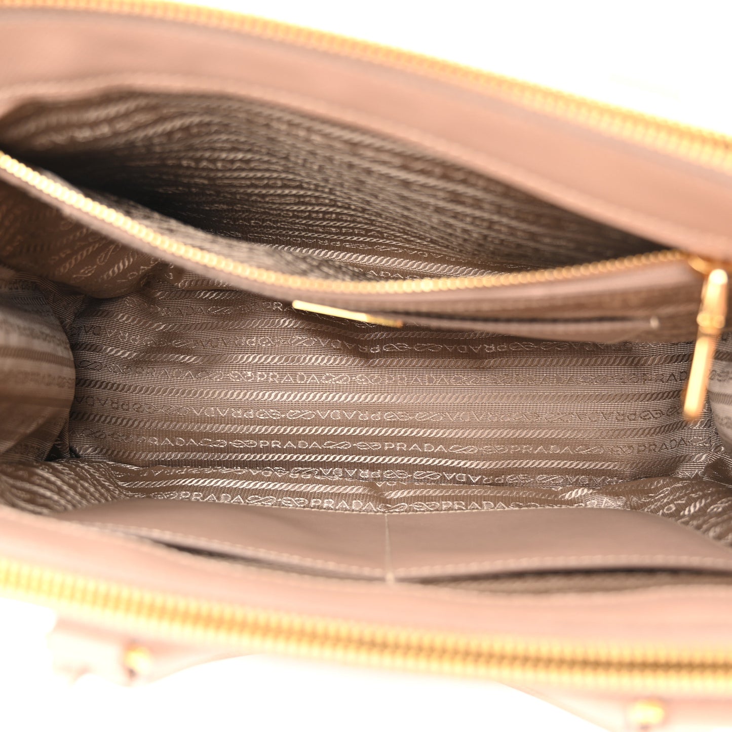 Saffiano Medium Galleria Double Zip Tote Cammeo