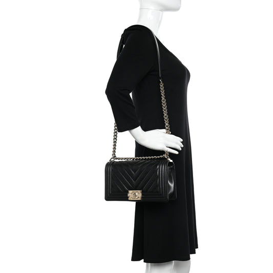 Caviar Chevron Quilted Medium Boy Flap Black