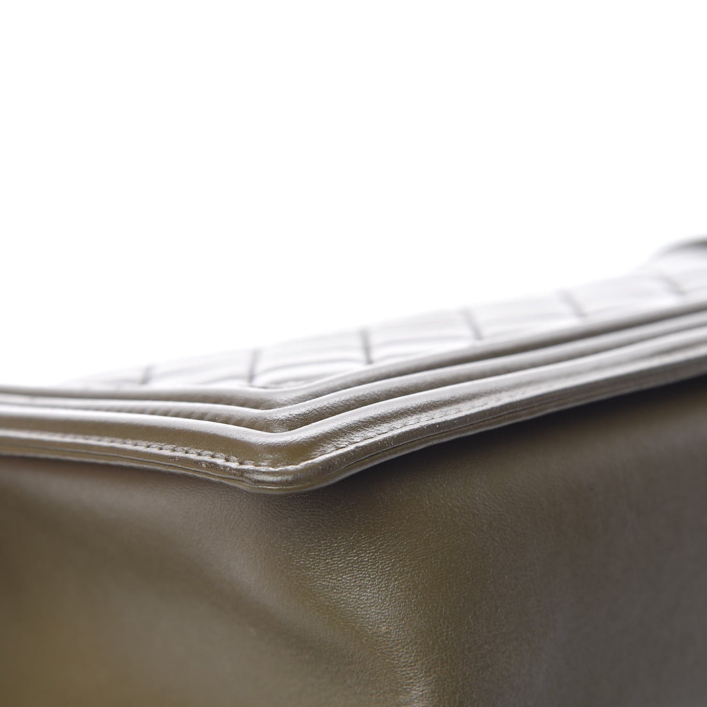 Lambskin Quilted Medium Boy Flap Khaki