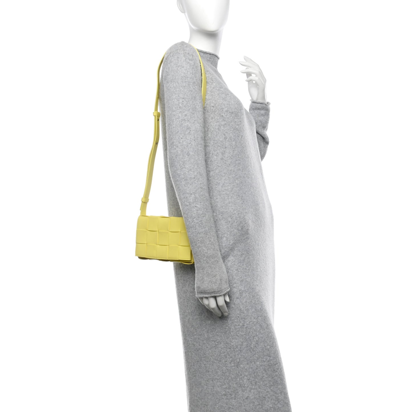Lambskin Maxi Intreccio Small Cassette Crossbody Bag Sherbert