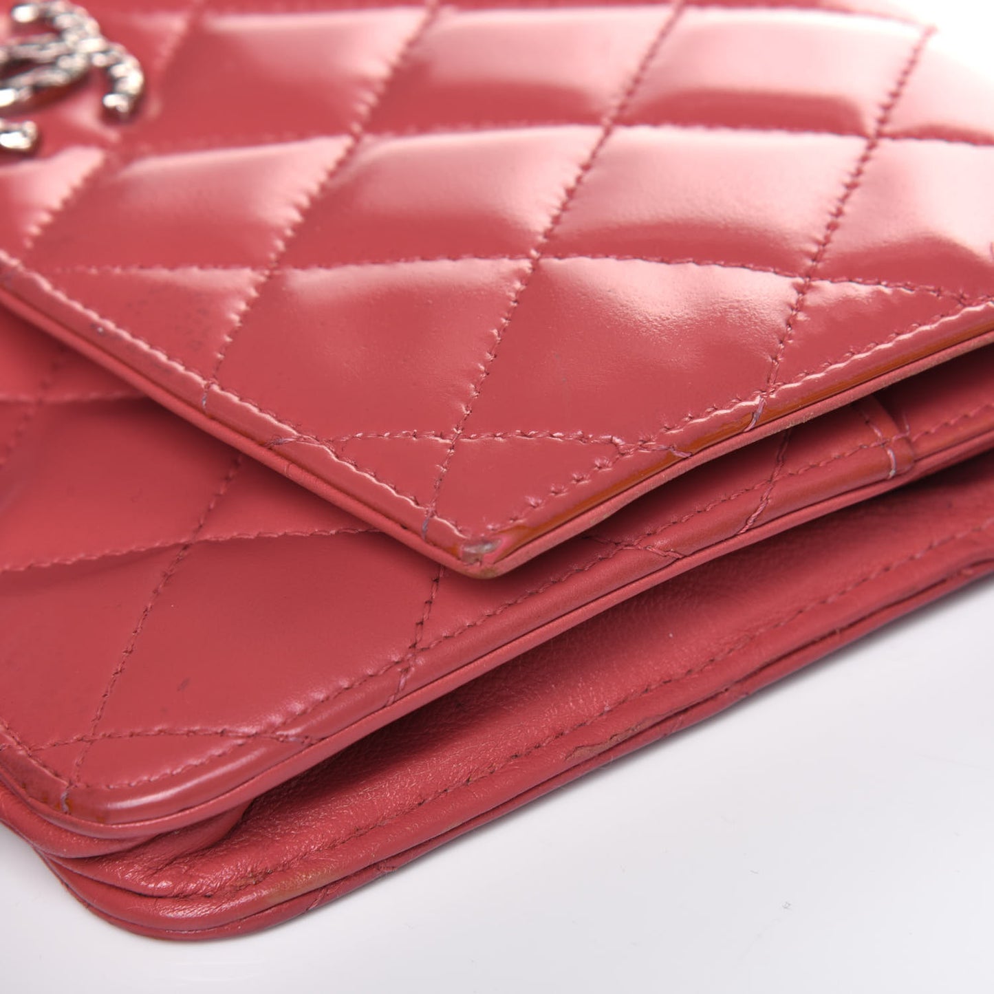 Patent Quilted Brilliant Wallet On Chain WOC Pink