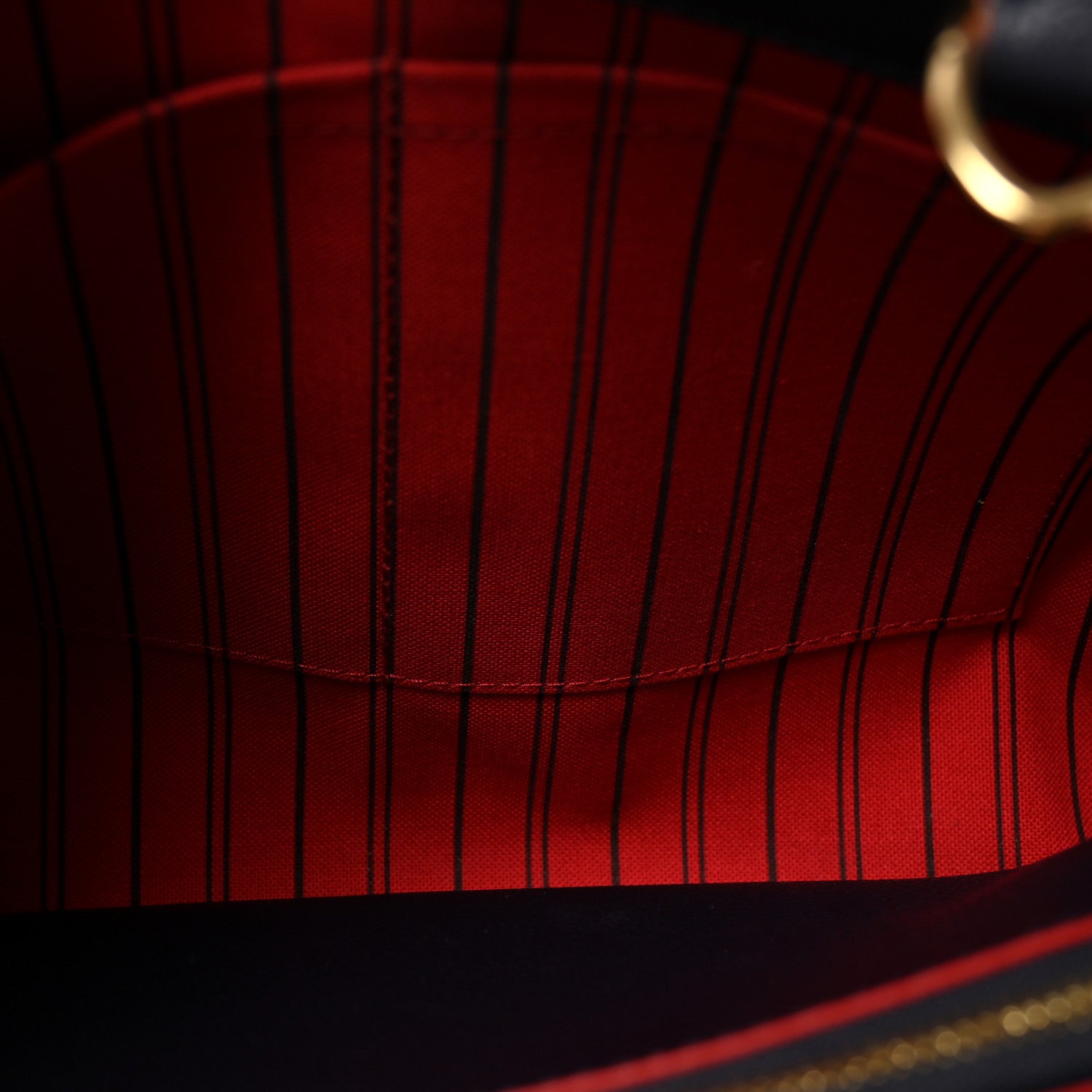 Louis Vuitton Empreinte Montaigne MM Marine Rouge 5 of 9