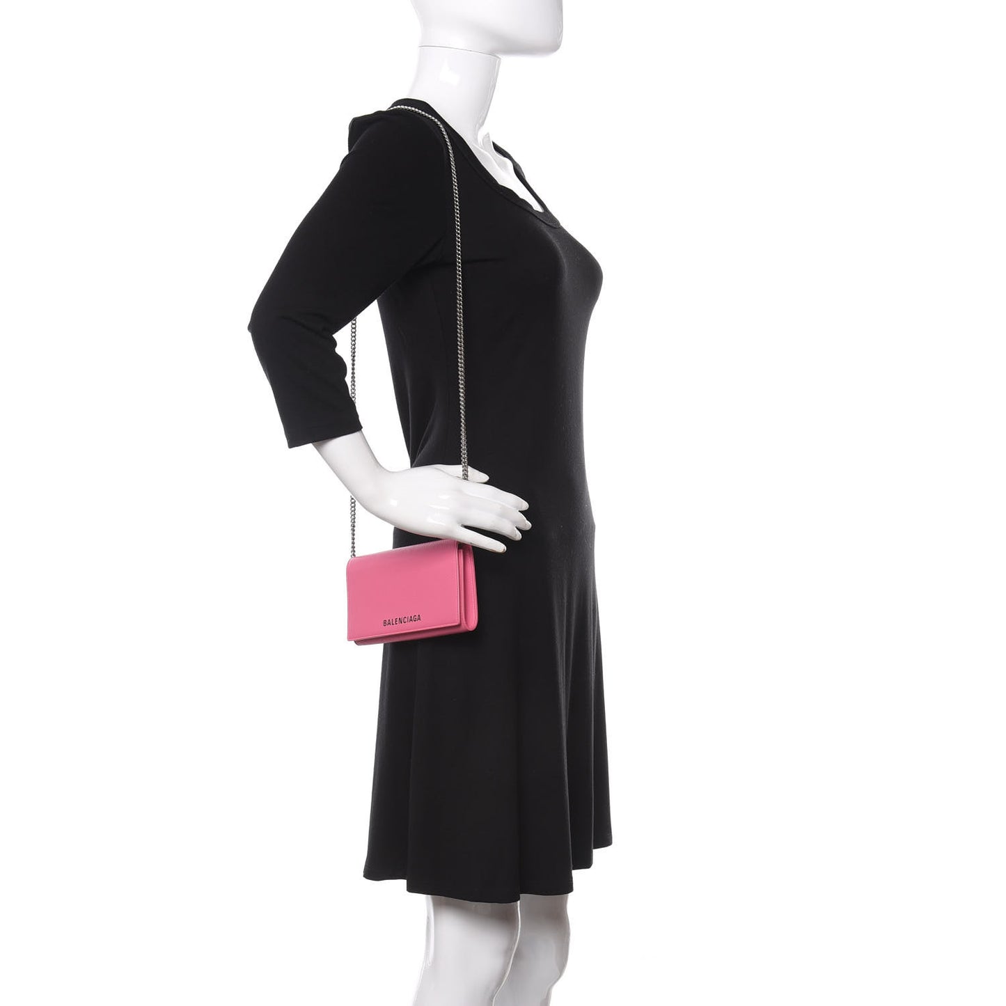 Signature Grained Calfskin Logo Ville Wallet on Chain Bubble Gum Black