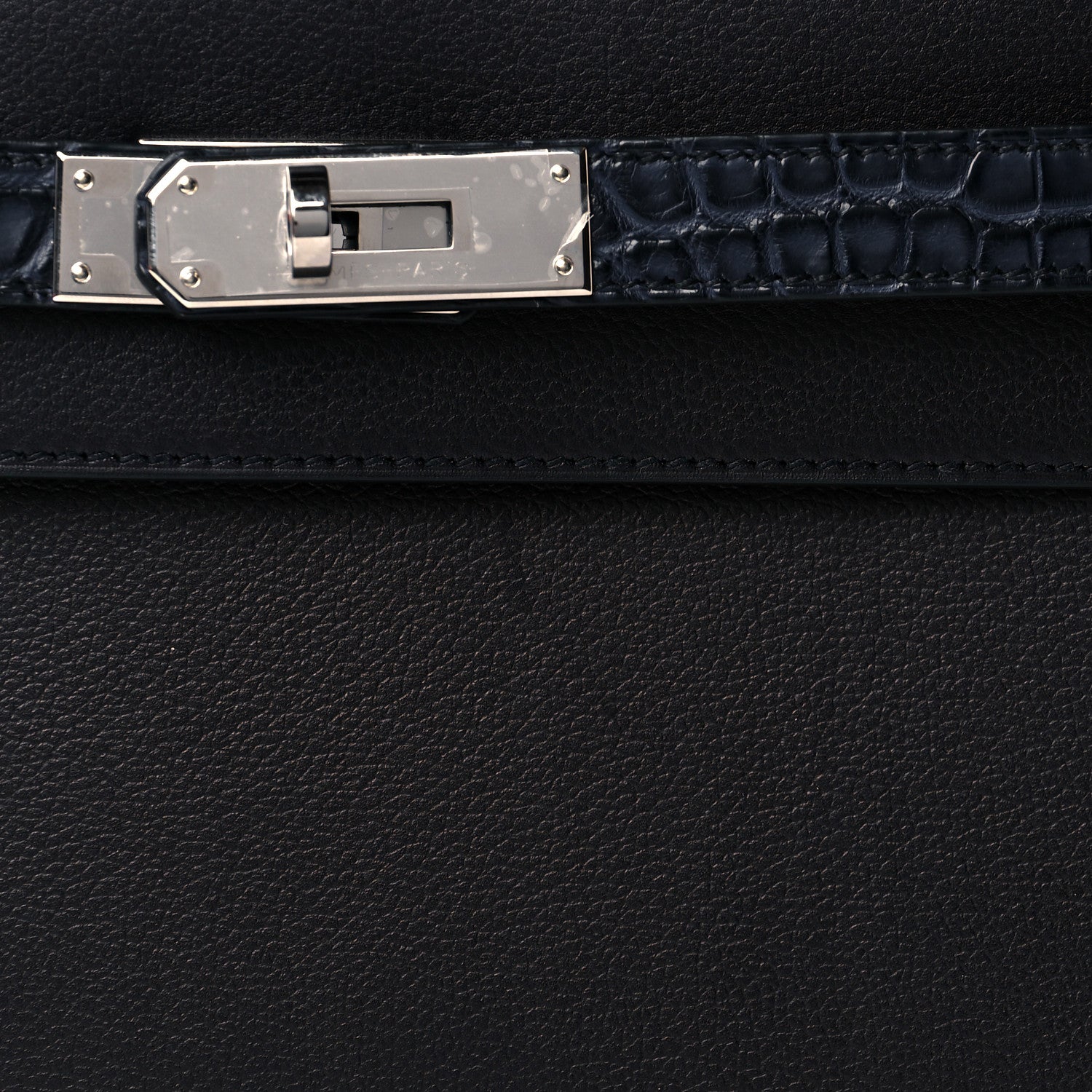 Hermes Evergrain Matte Alligator Kelly Depeches 25 Pouch Black Bleu Nuit 11 of 12