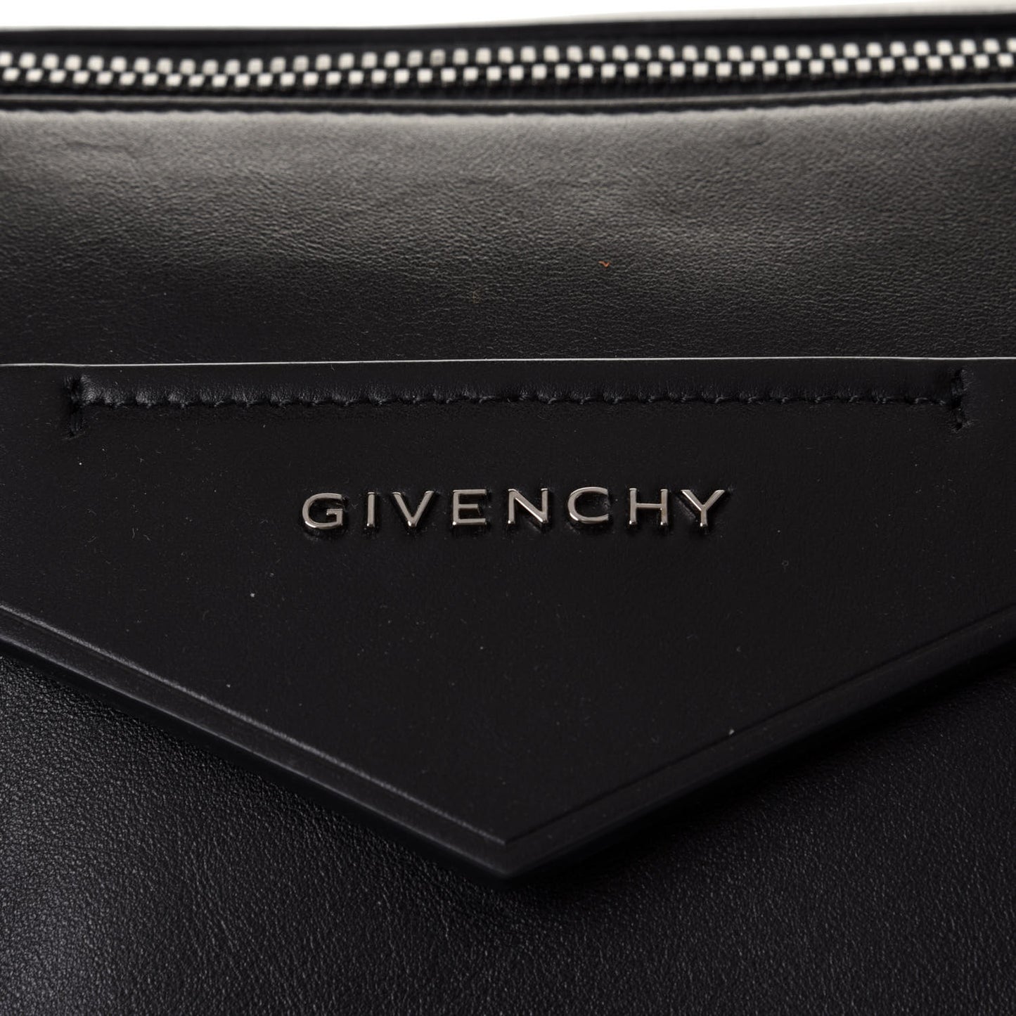 Smooth Calfskin Large Soft Antigona Black