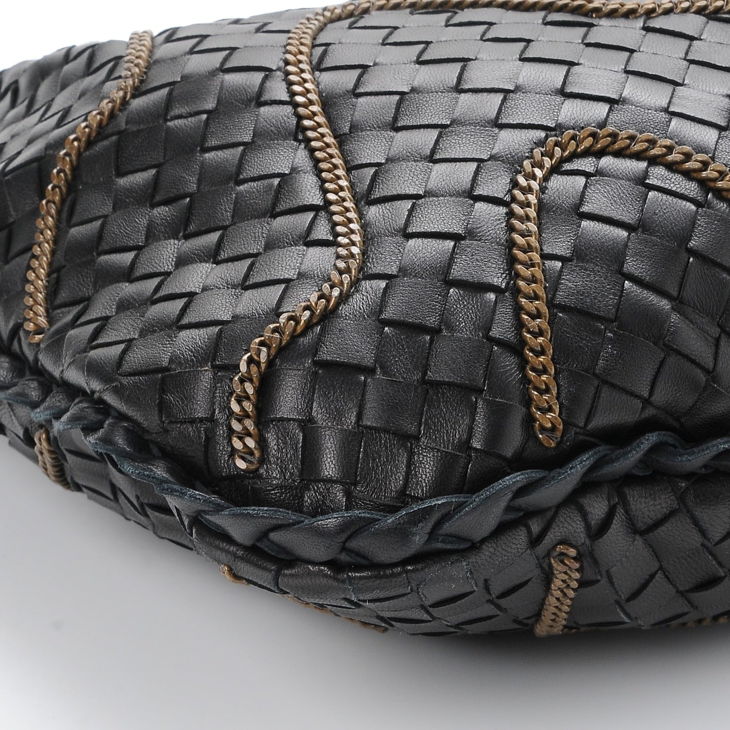 Nappa Intrecciato Medium Veneta Chain Hobo Nero Black