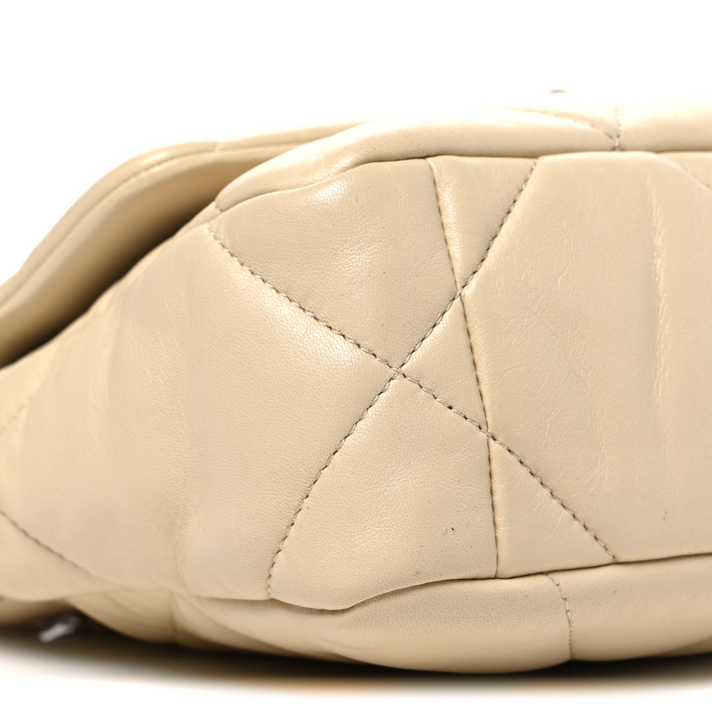 Lambskin Quilted Medium Chanel 19 Flap White White