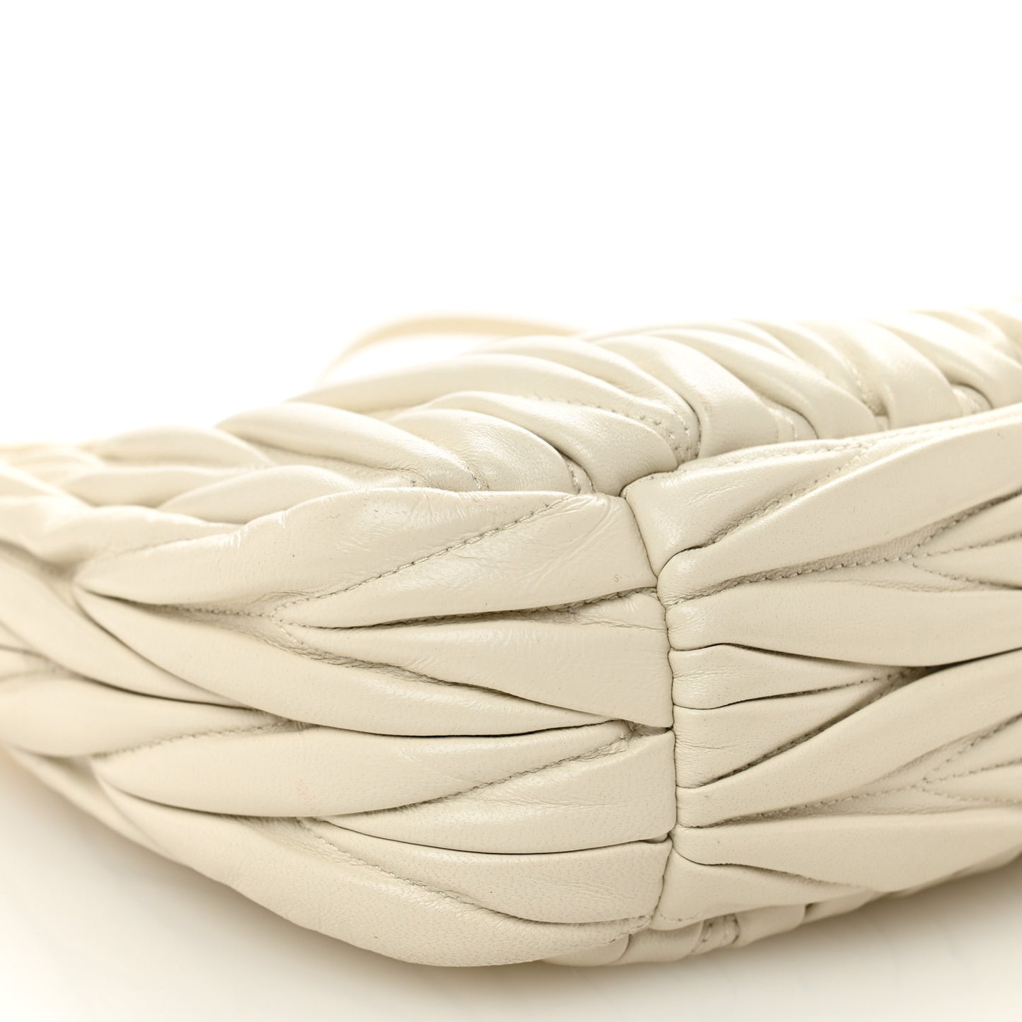 Nappa Matelasse Small Wander Hobo White