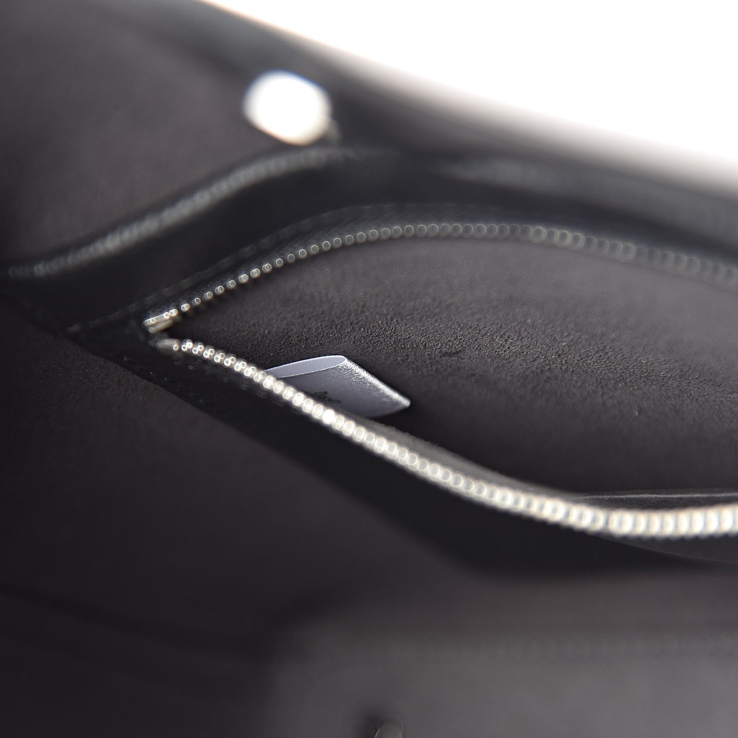 Grained Calfskin Visetos Medium Sarah Hobo Black