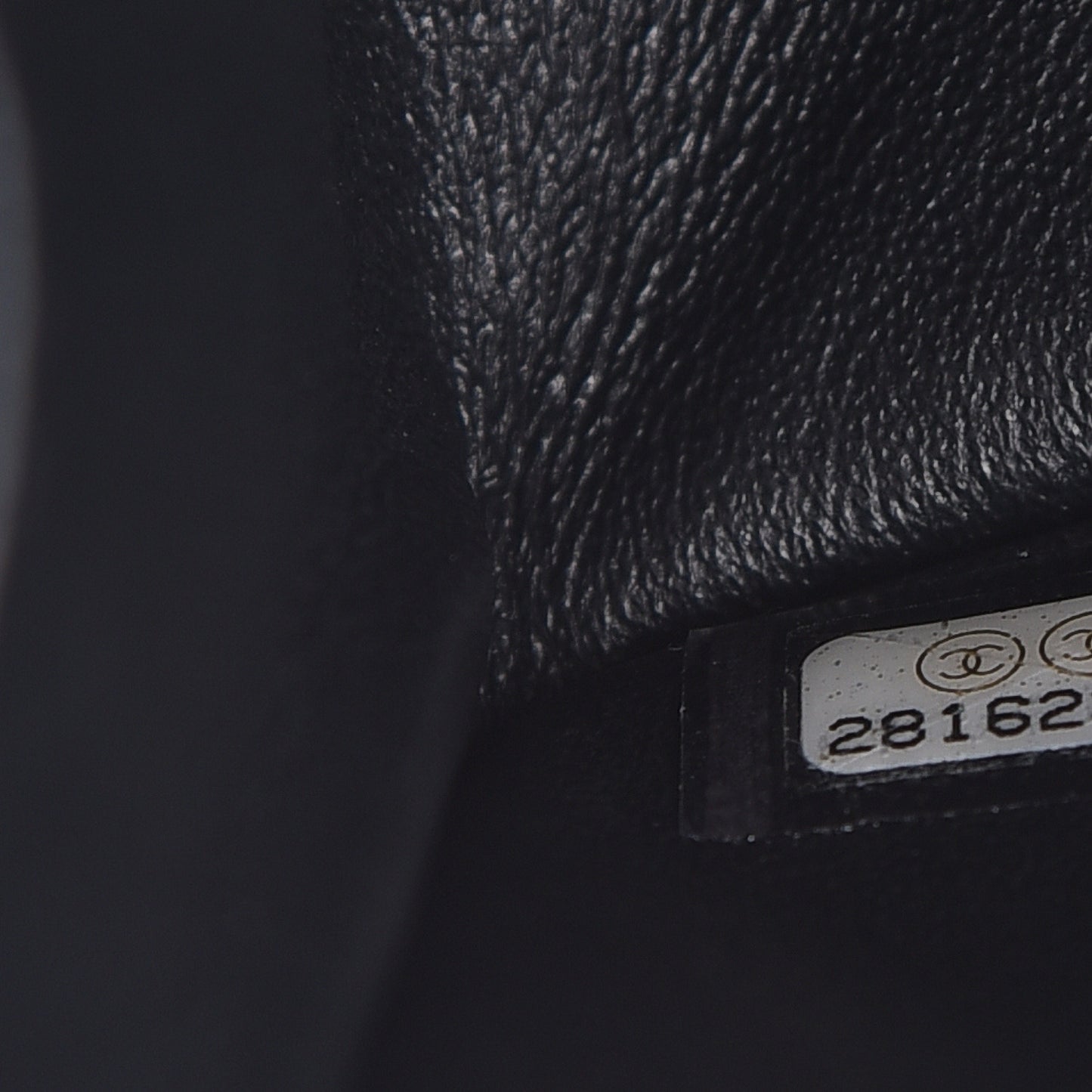 Calfskin Crocodile Embossed Graffiti 2.55 Mini Cocodile Reissue Flap Black Pink