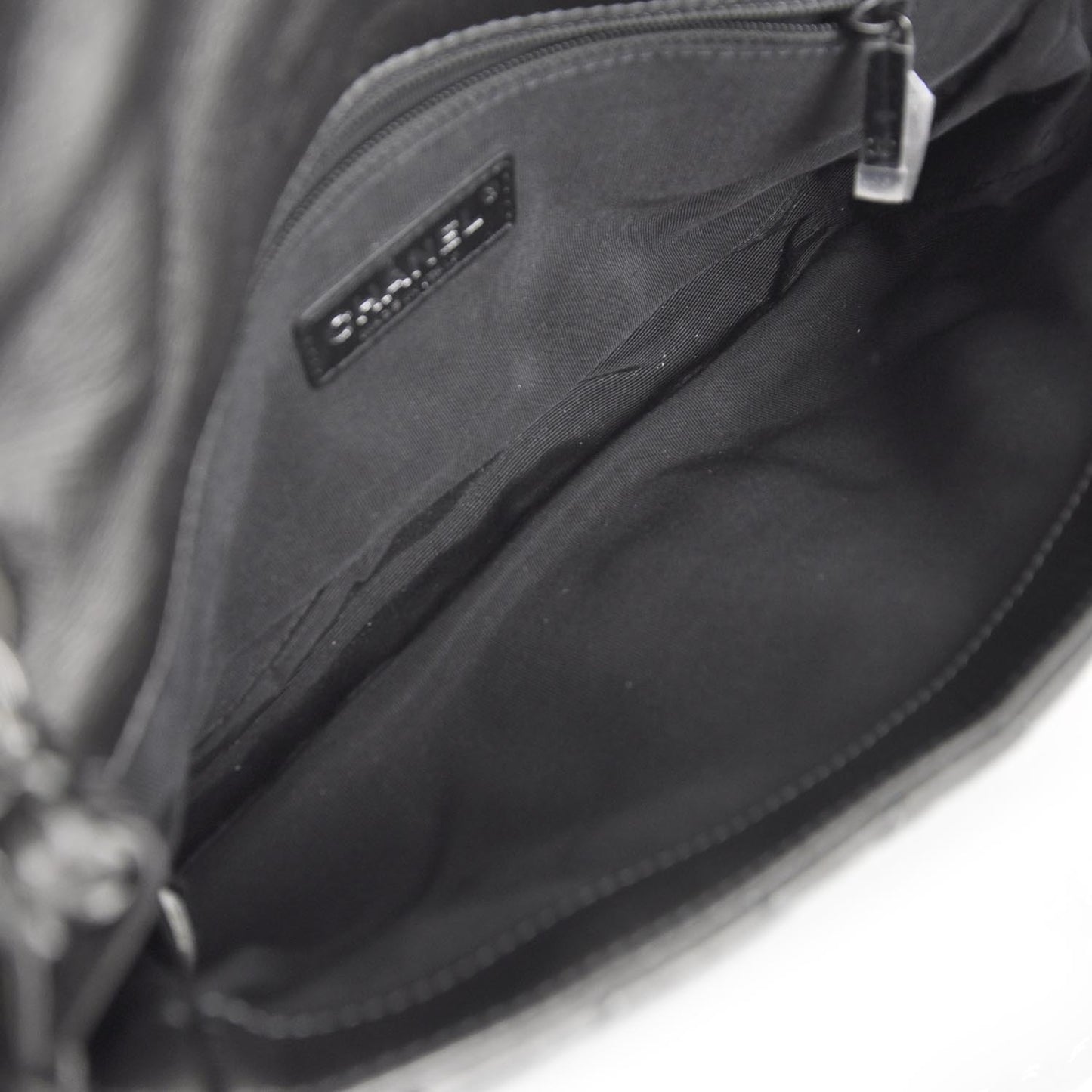 Leather Chain Me Medium Flap