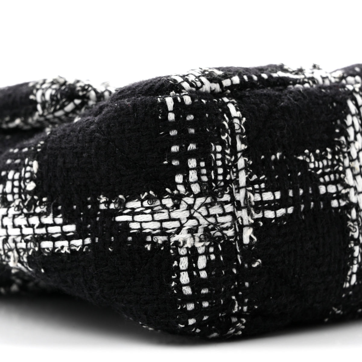Tweed Quilted Medium Chanel 19 Flap Black White