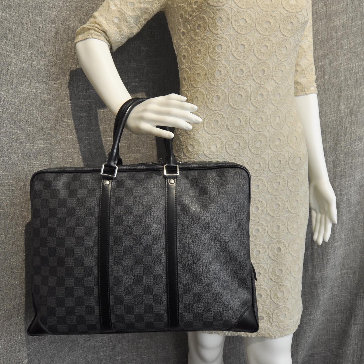 Louis Vuitton Damier Graphite Porte-Documents Voyage 2 of 8