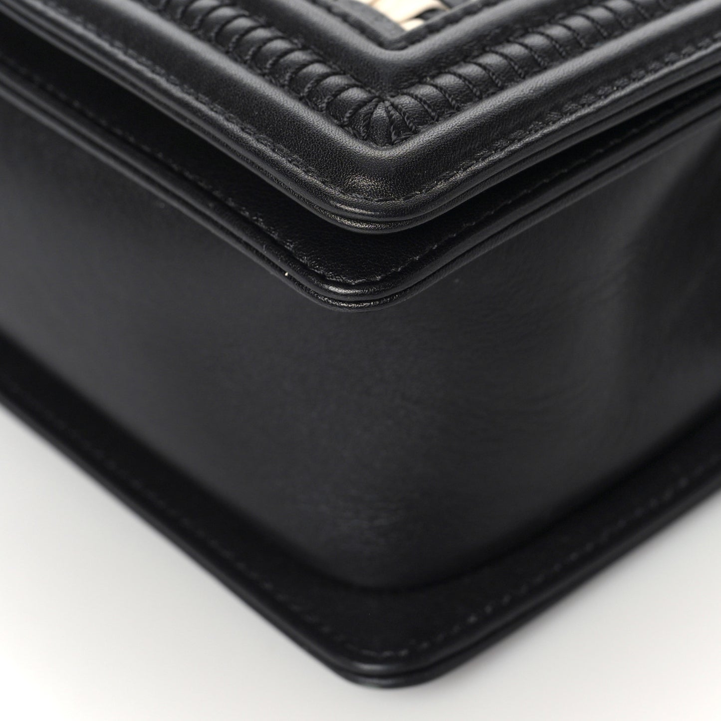 Calfskin Woven Medium Boy Flap Black White