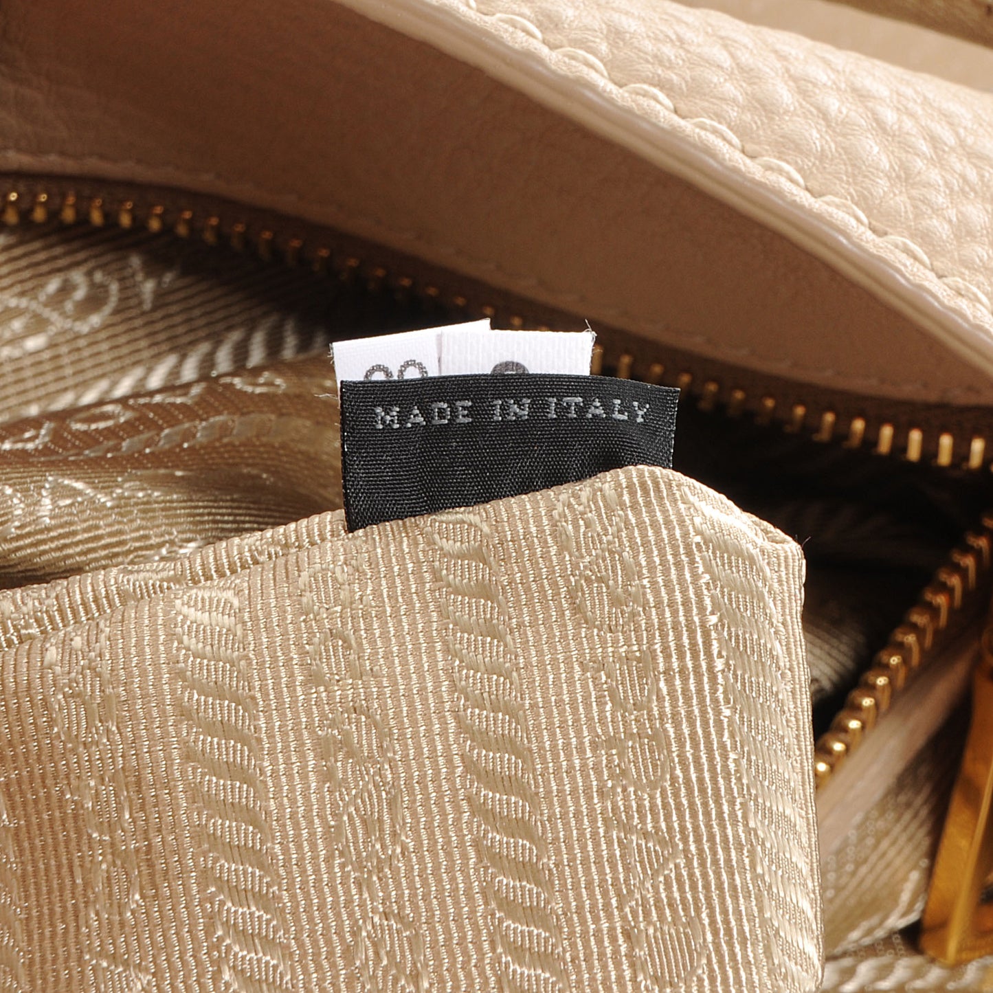 Vitello Daino Hobo Sabbia