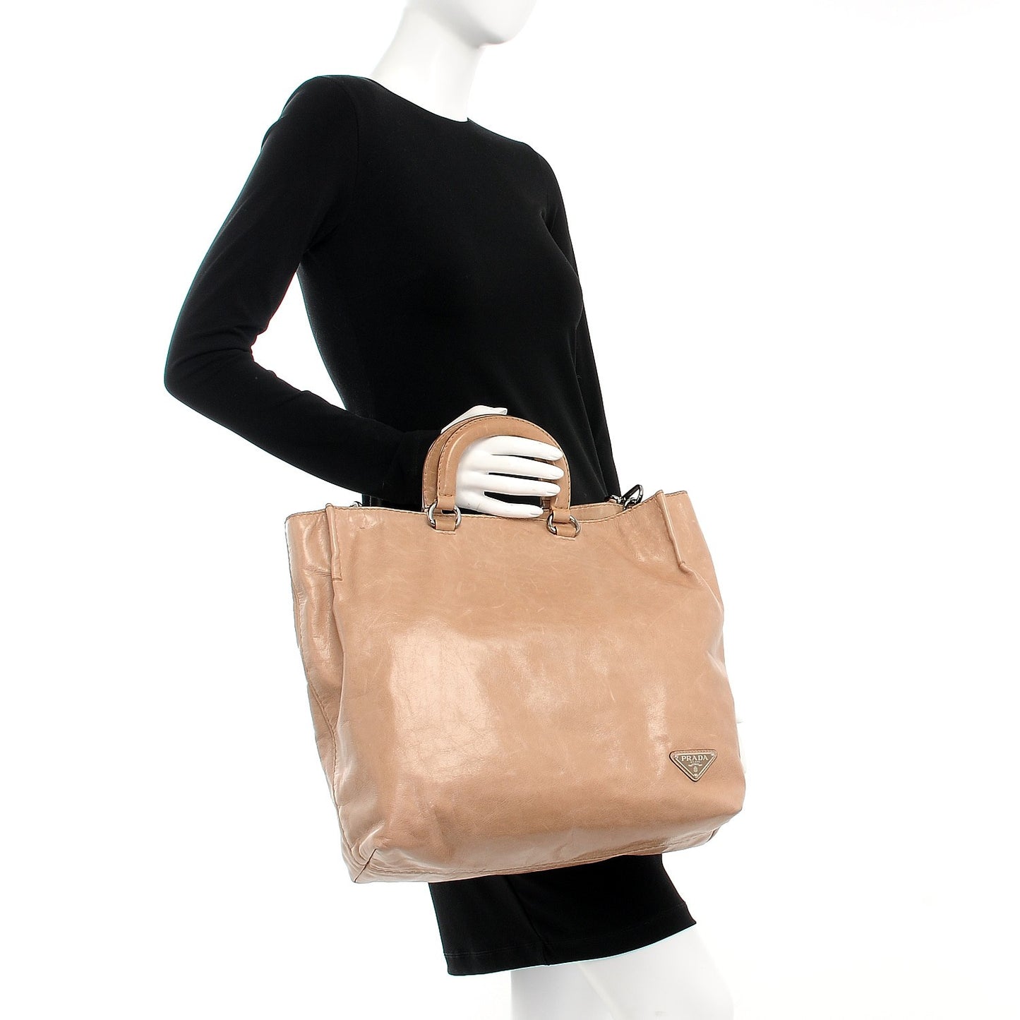 Vitello Shine Tote Cammeo