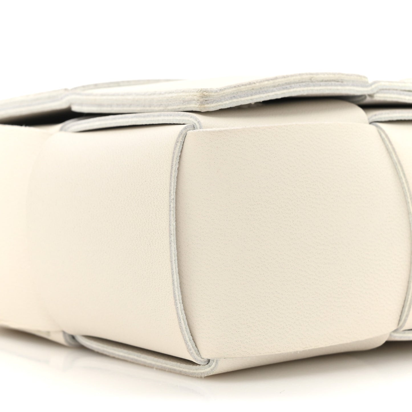 Nappa Maxi Intreccio The Belt Cassette Bag White