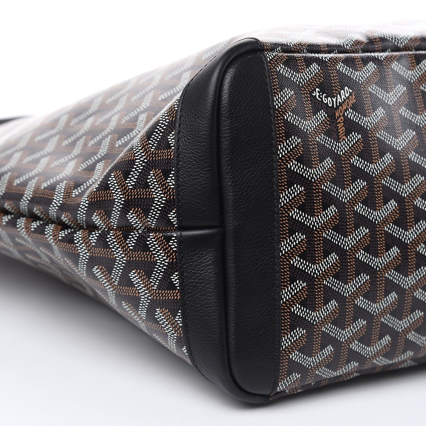 Goyardine Artois MM Black