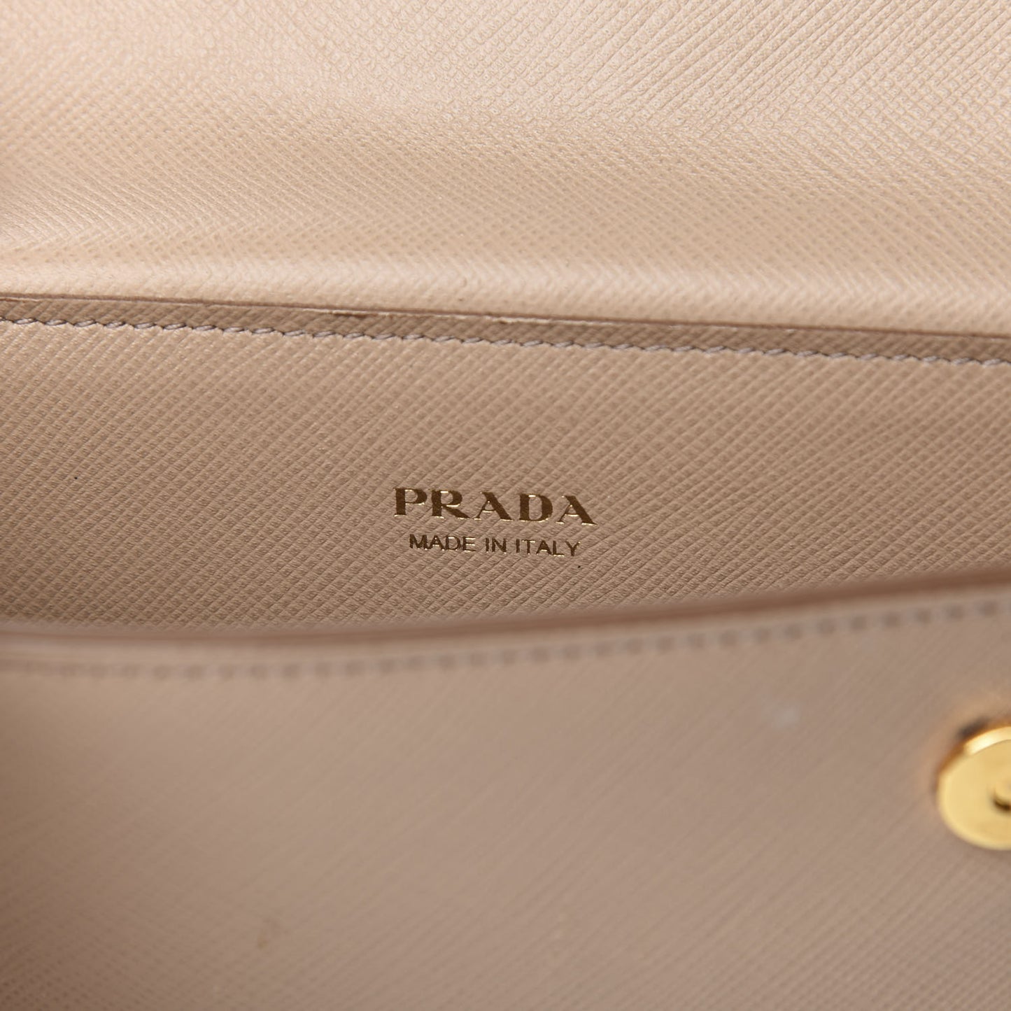 Saffiano Chain Wallet Cammeo