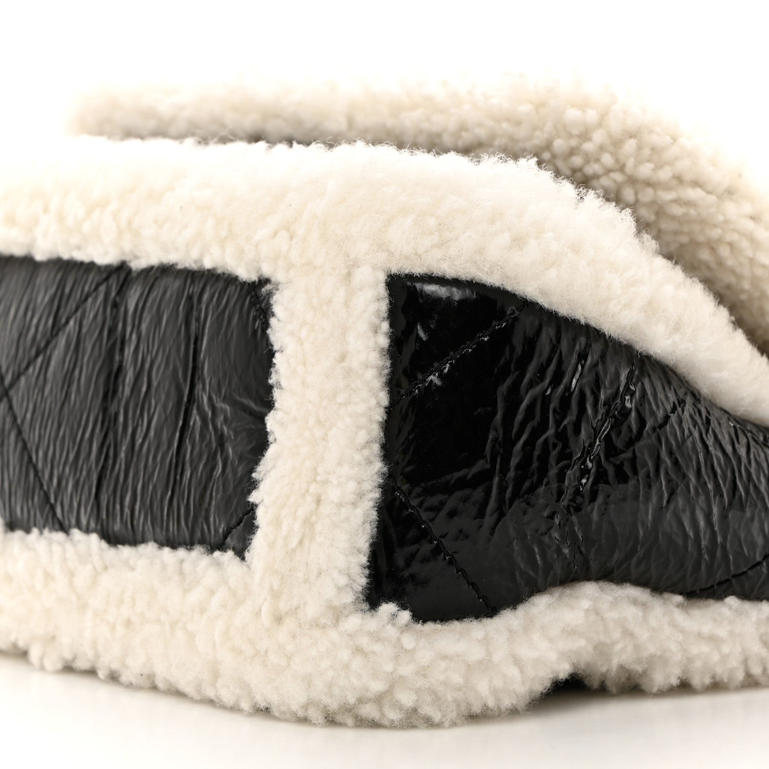 Chanel Crumpled Calfskin Shearling Sheepskin Quilted Medium Chanel 19 Flap Black 10 of 10