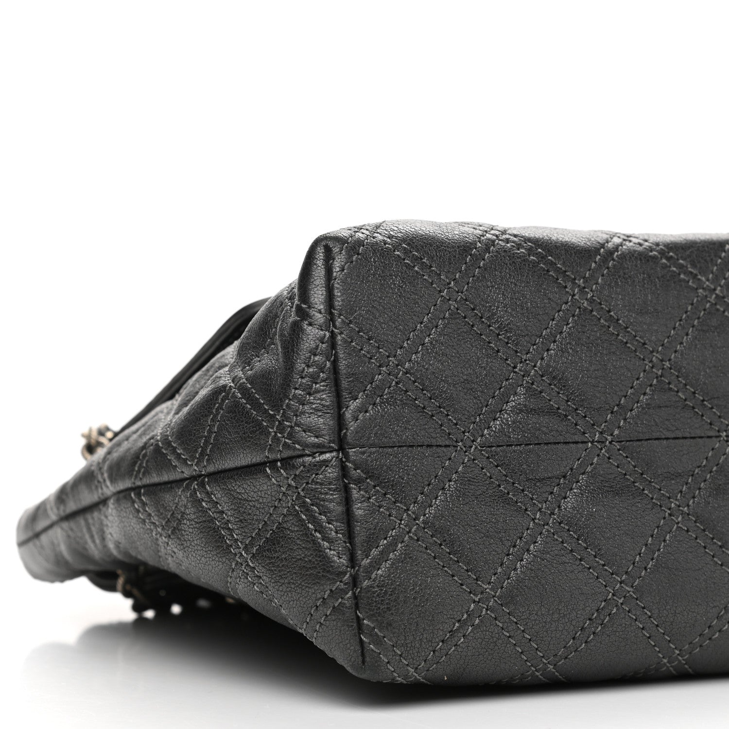 Marc Jacobs Lacquered Lambskin Baroque The XL Single Flap Pearl Anthracite 9 of 16