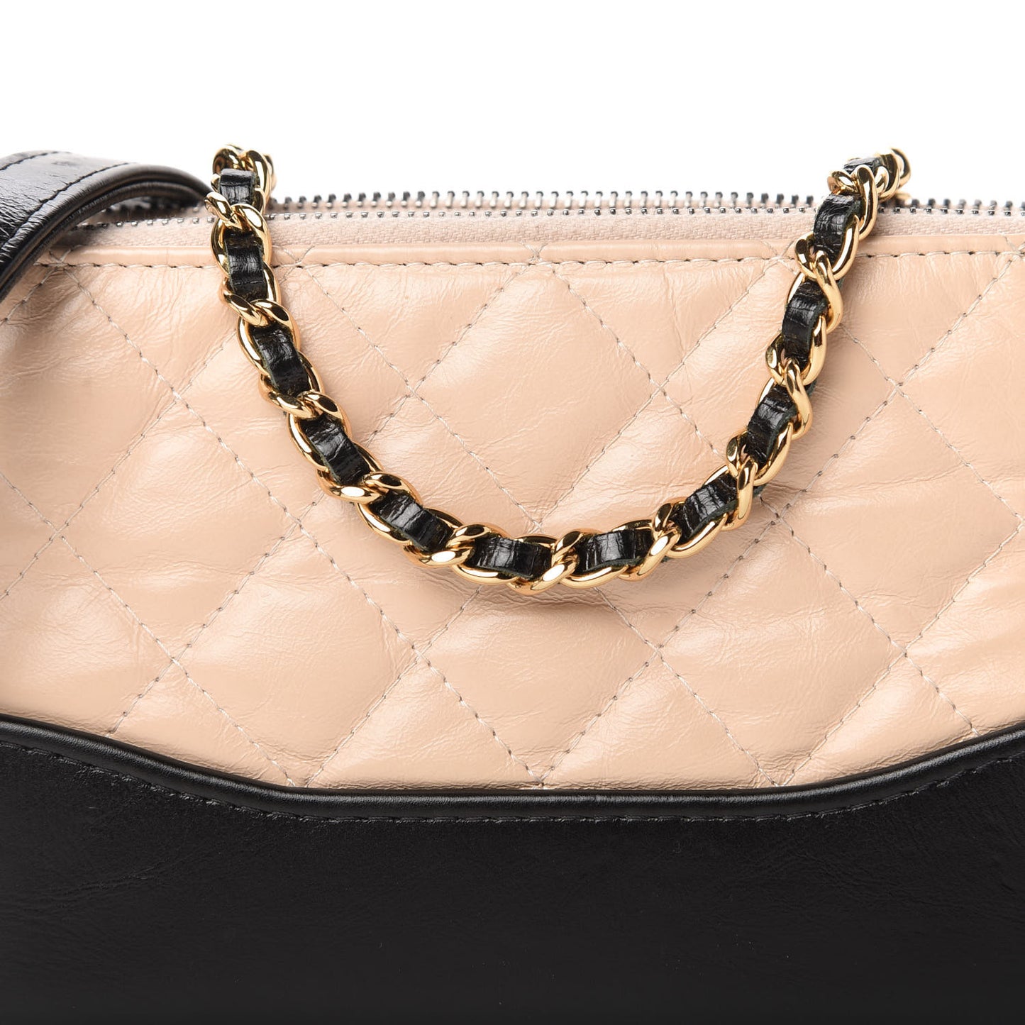 Aged Calfskin Quilted Small Gabrielle Clutch With Chain Beige Black