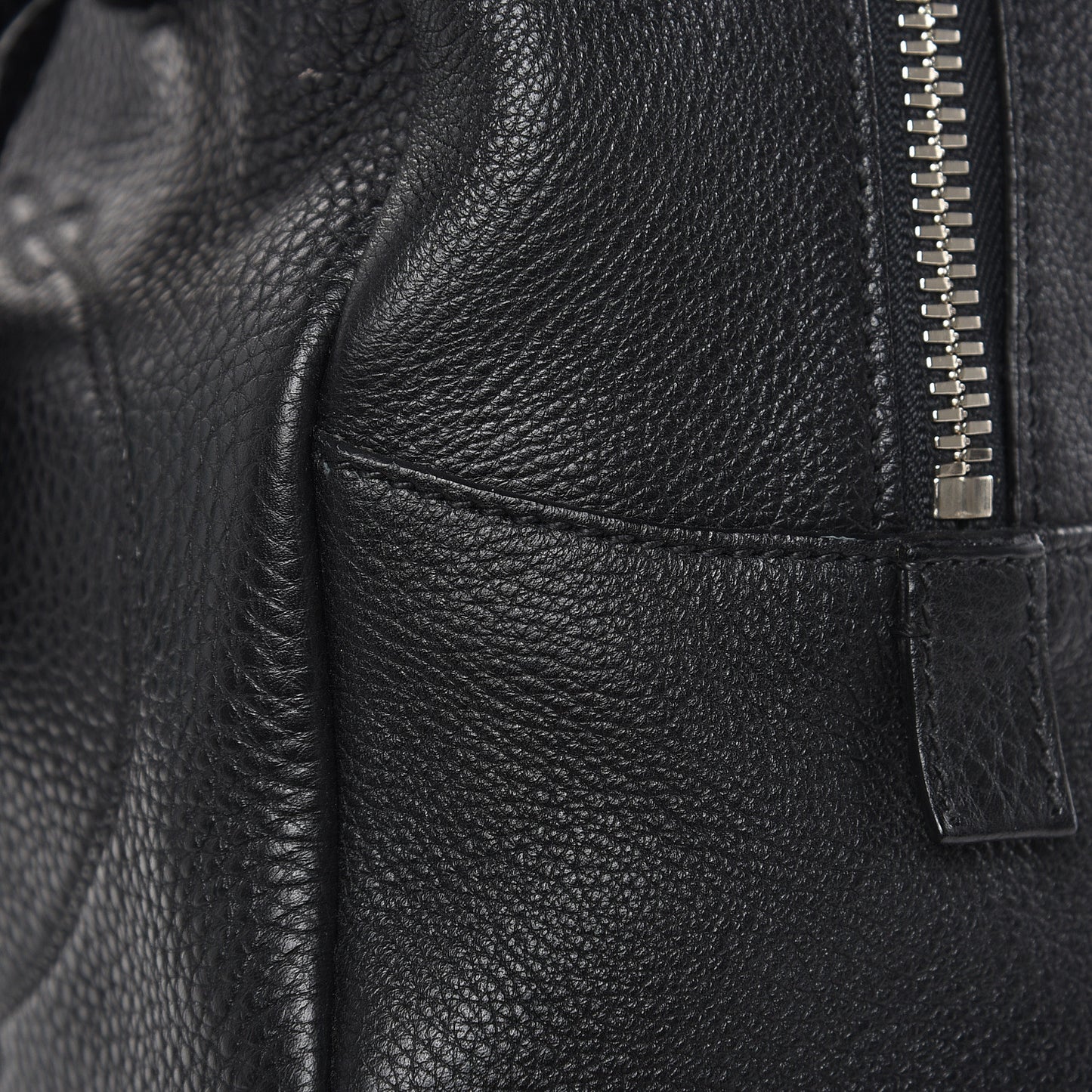 Vitello Daino Embossed Logo Bowler Black