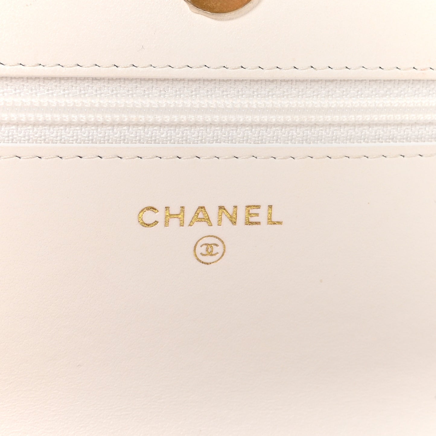 Shiny Crumpled Calfskin Quilted Chanel 19 Wallet On Chain WOC White