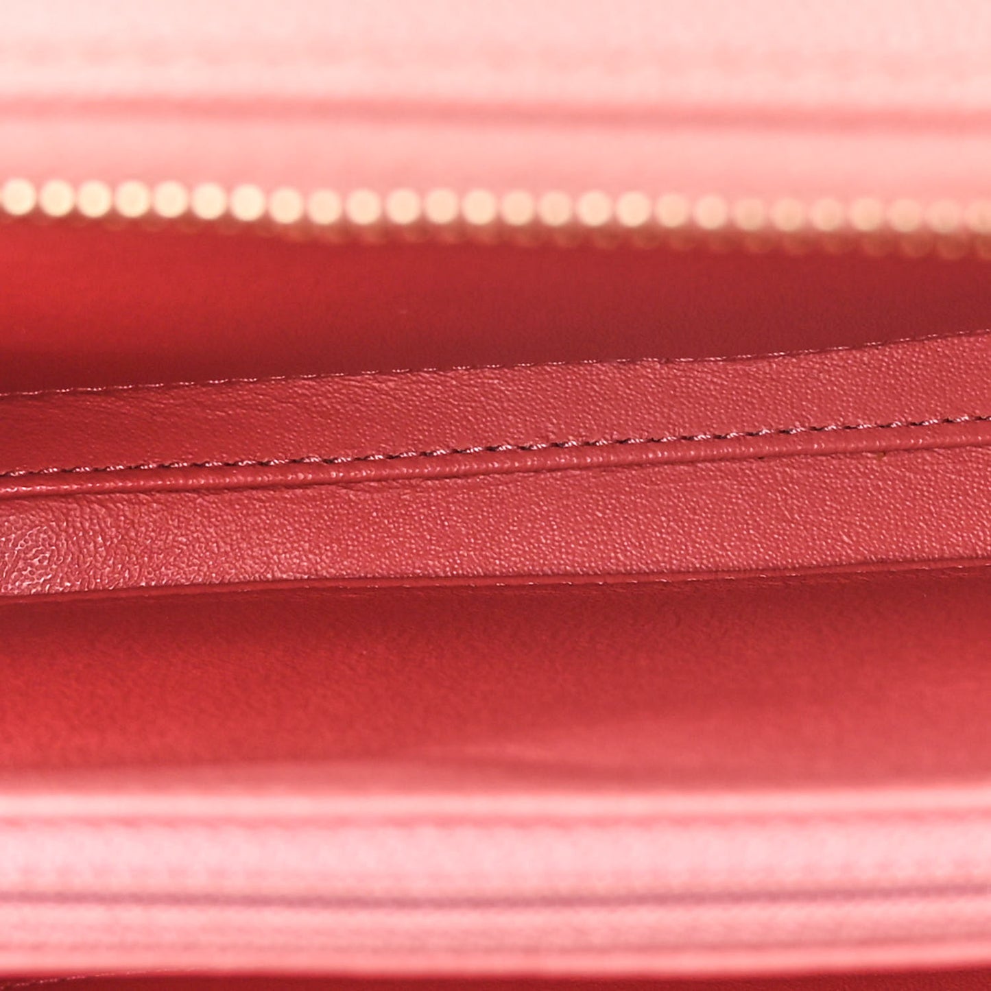 Caviar Quilted Medium CC Filigree Vanity Case Rose Pink