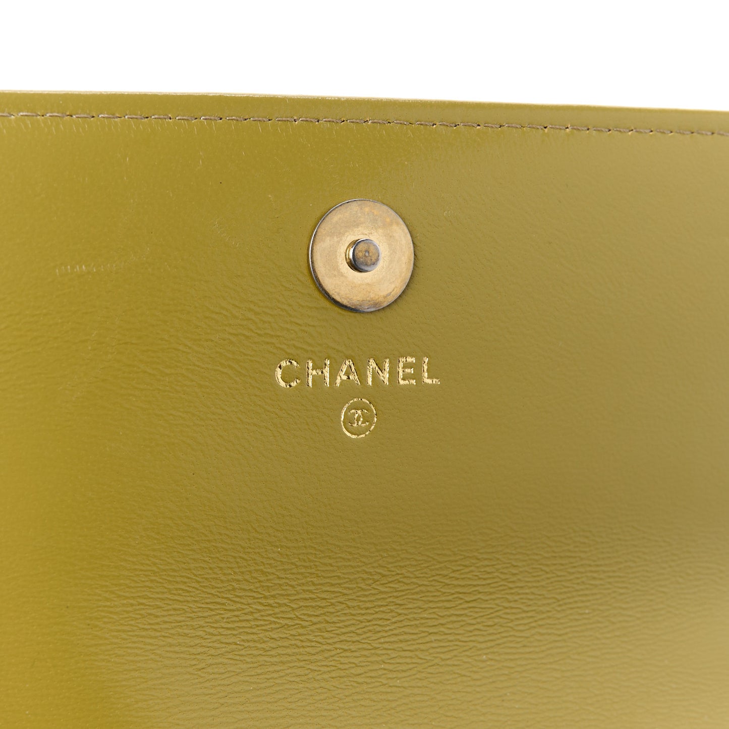 Lambskin Quilted Chanel 19 Flap Phone Holder With Chain Green