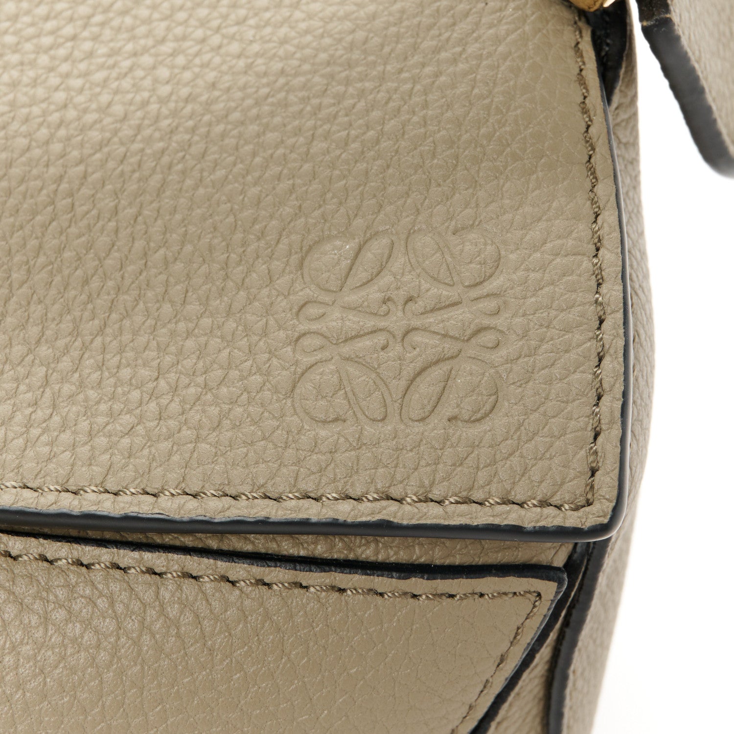 Loewe Calfskin Small Puzzle Bag Artichoke Green 1602193 – FASHIONPHILE