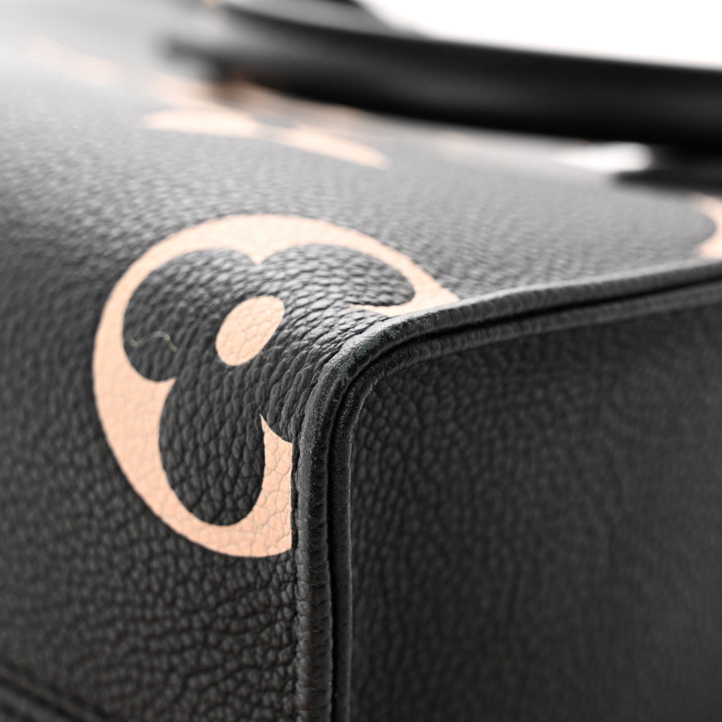 Empreinte Monogram Giant Onthego PM Black Beige