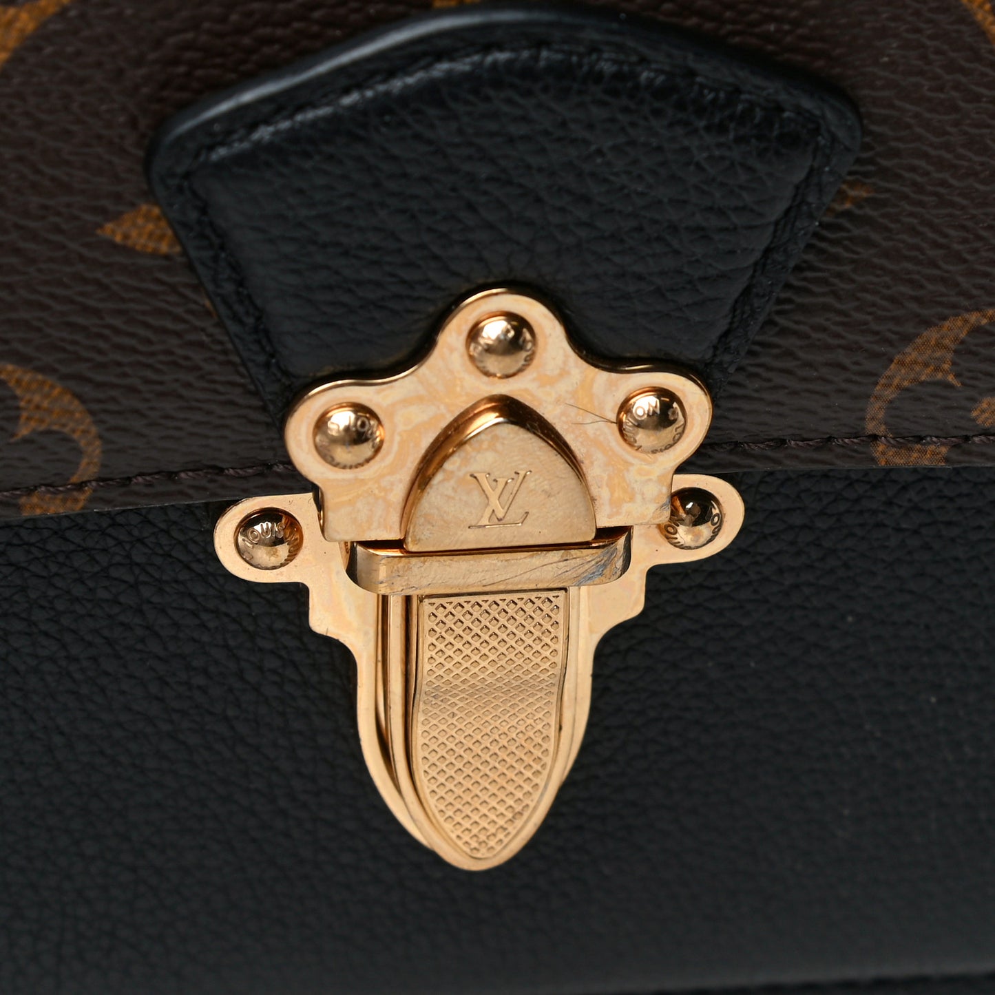 Monogram Victoire Black