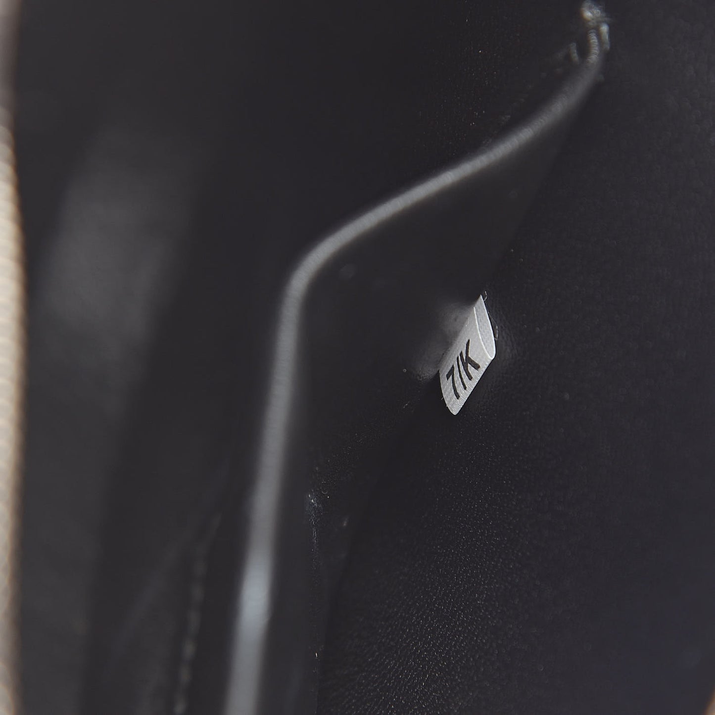 Soft Calf Chain Clutch Cammeo