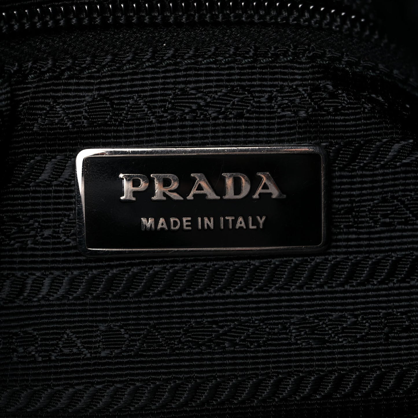 Nylon Vela Messenger Bag Black