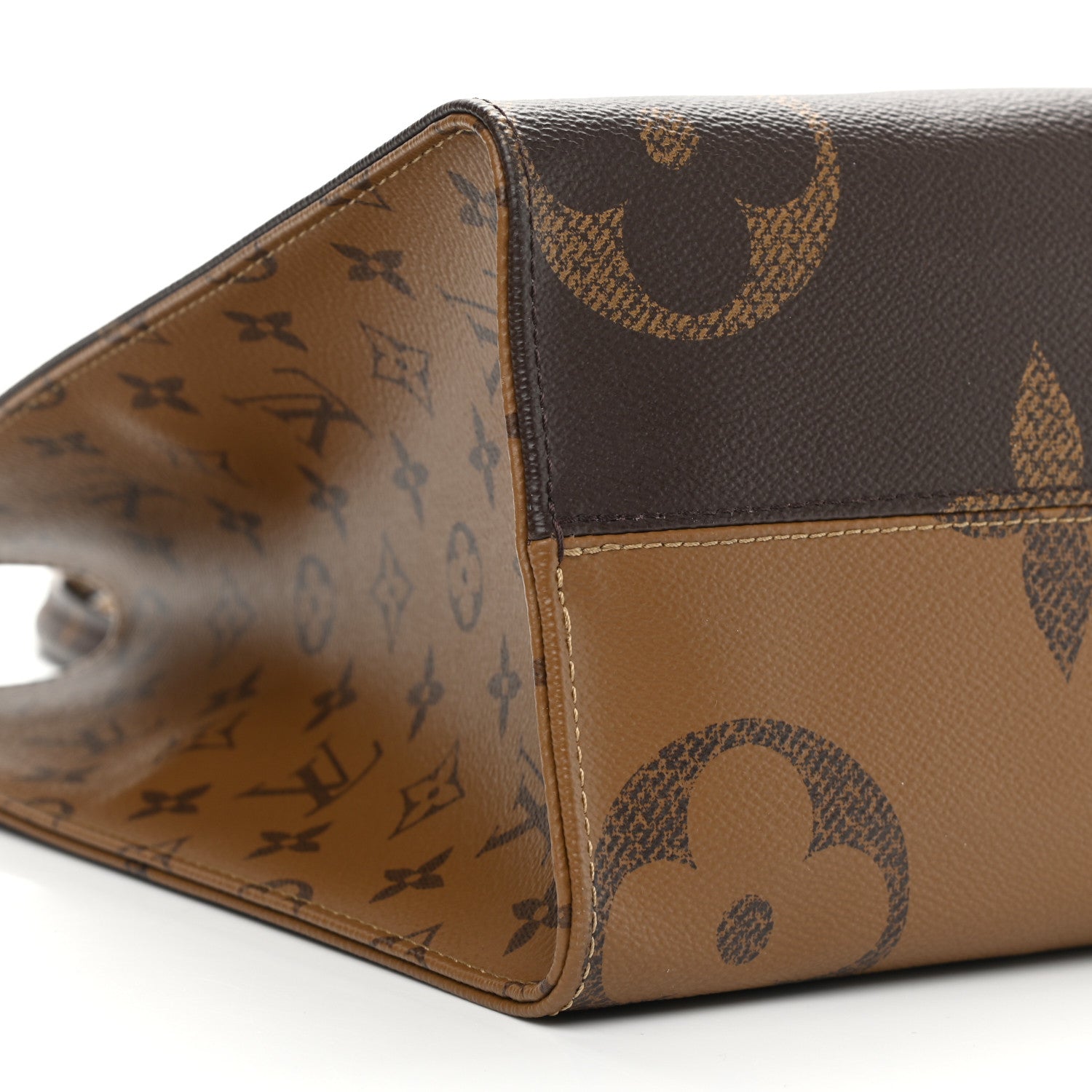 Louis Vuitton Reverse Monogram Giant Onthego MM 9 of 10
