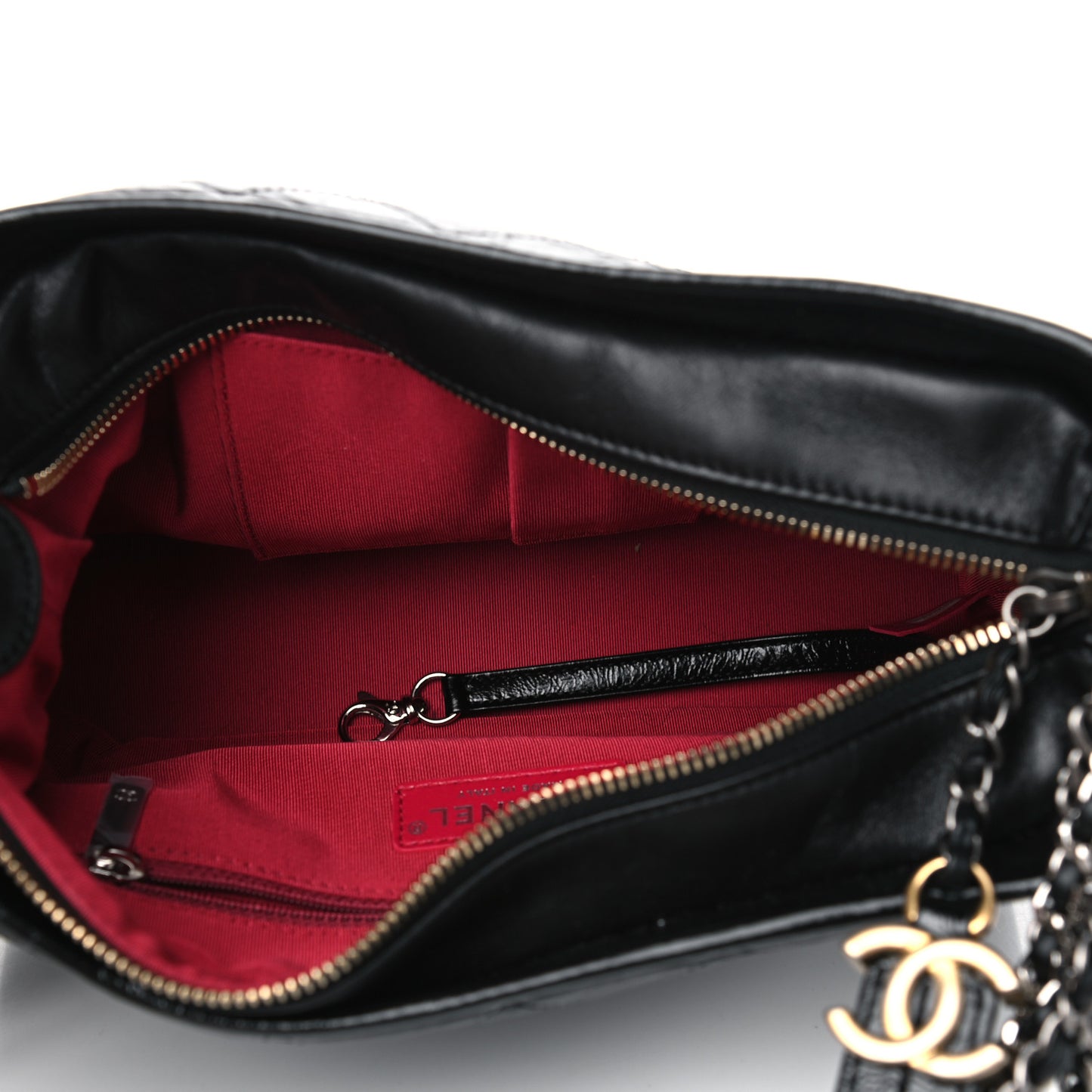 Aged Calfskin Quilted New Medium Gabrielle Hobo Black