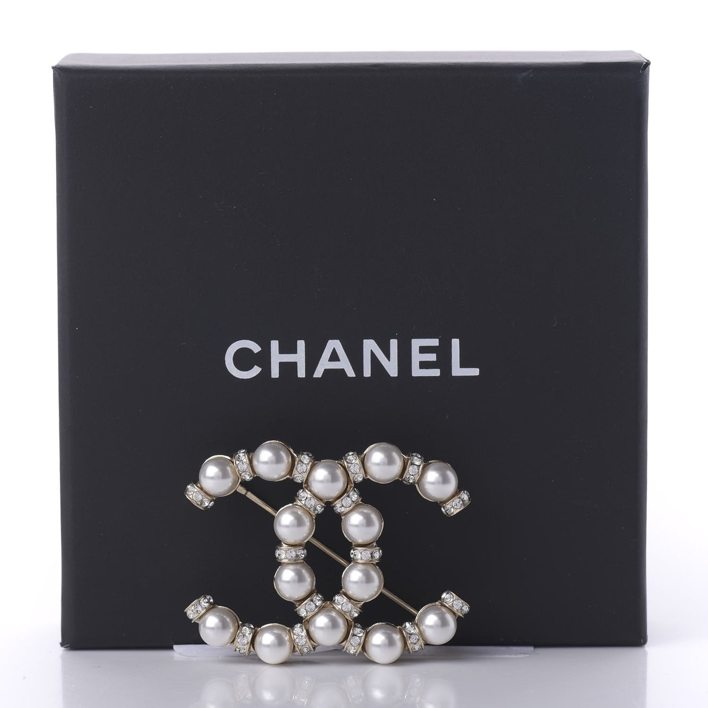 Pearl Crystal Nefertiti CC Brooch Gold