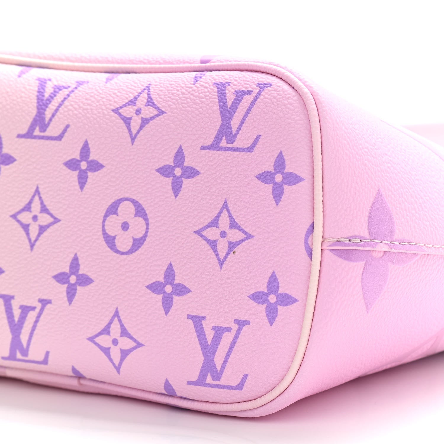 Louis Vuitton Monogram Giant Spring In The City Marshmallow Hobo PM Sunrise Pastel 9 of 10