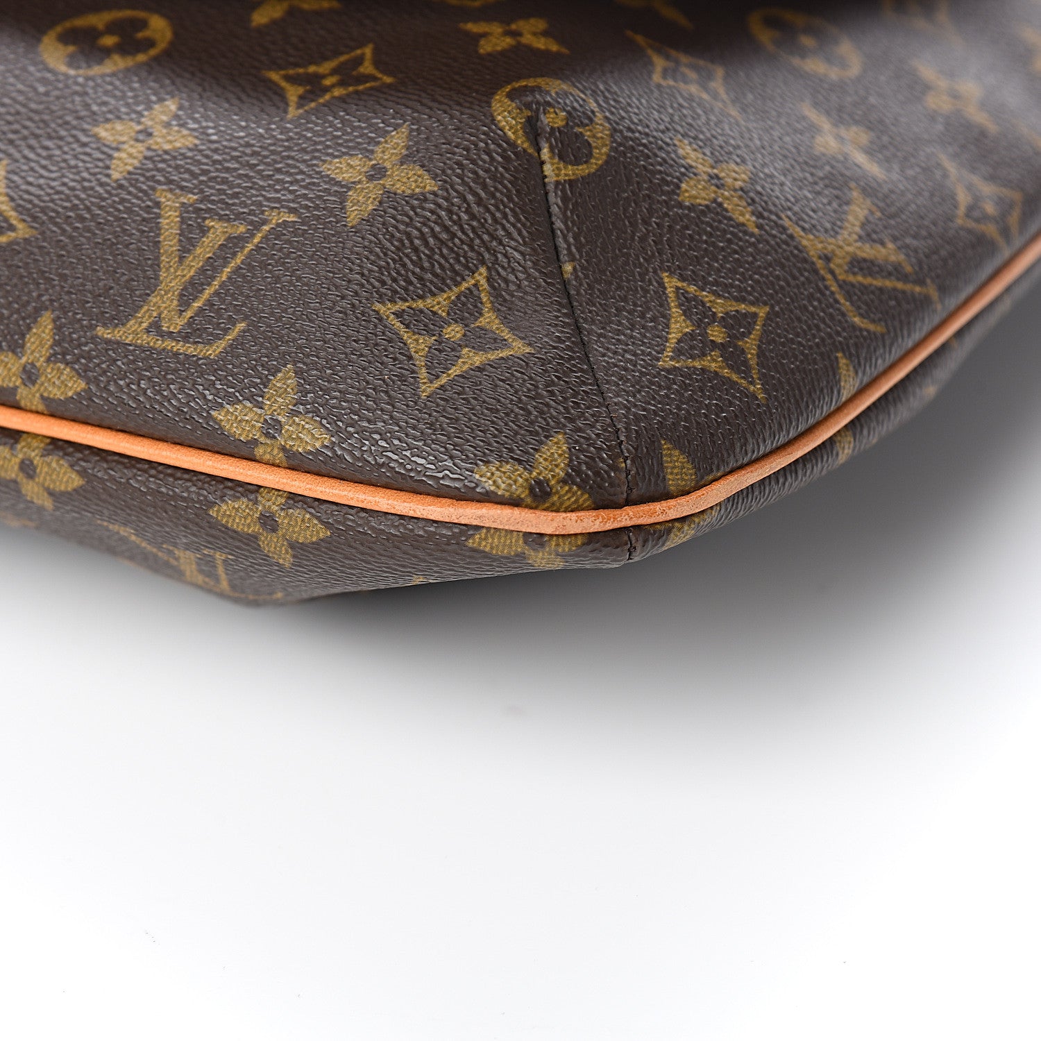 Louis Vuitton Monogram Musette GM 9 of 9