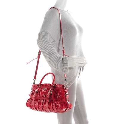 Prada Vernice Patent Dressy Gaufre Tote Rosso 2 of 9