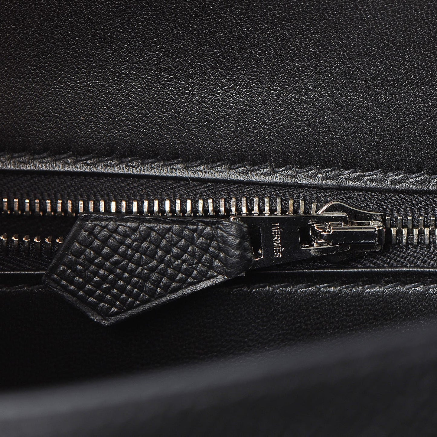 Epsom Constance 24 Black