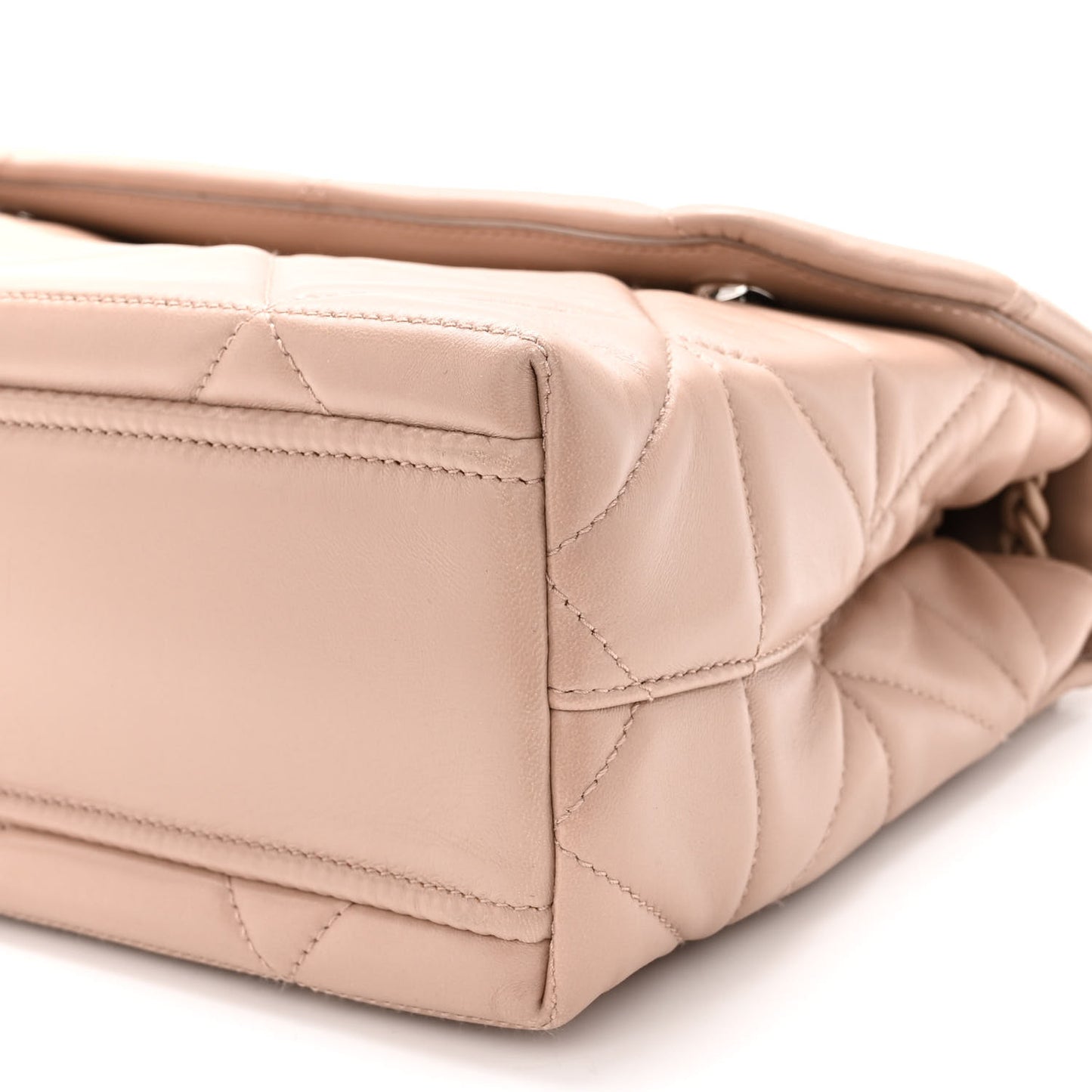 Nappa Triangle Stitched Large Spectrum Bag Cipria