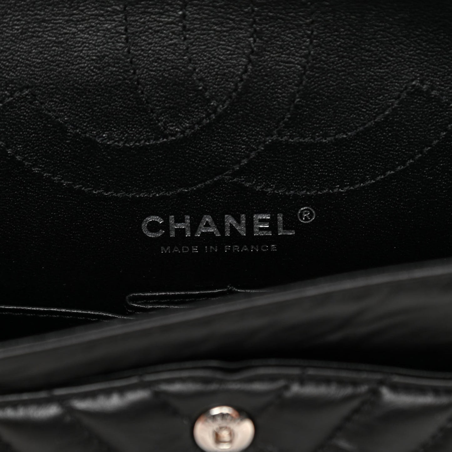 Aged Calfskin Chevron Quilted 2.55 Reissue 225 Flap So Black